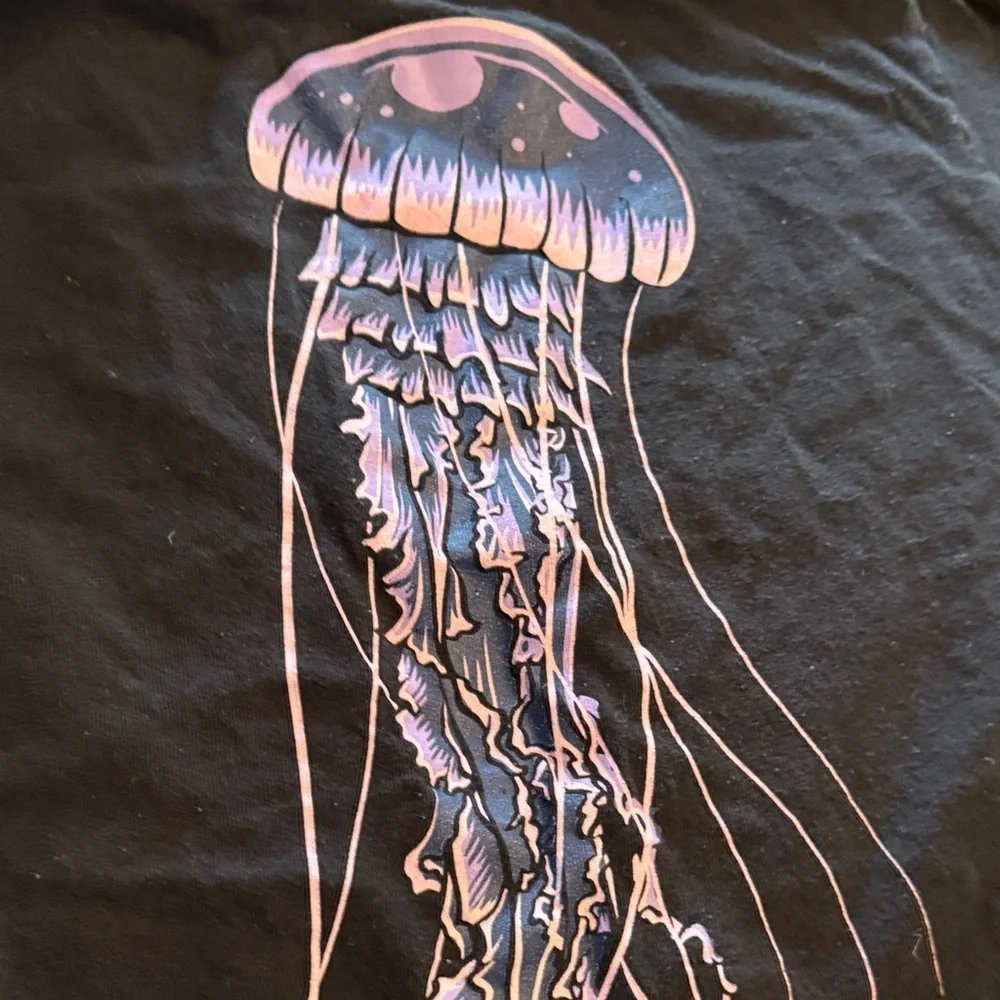 Death Coast Supply Jellyfish Purple Graphic Black T-Shirt size small